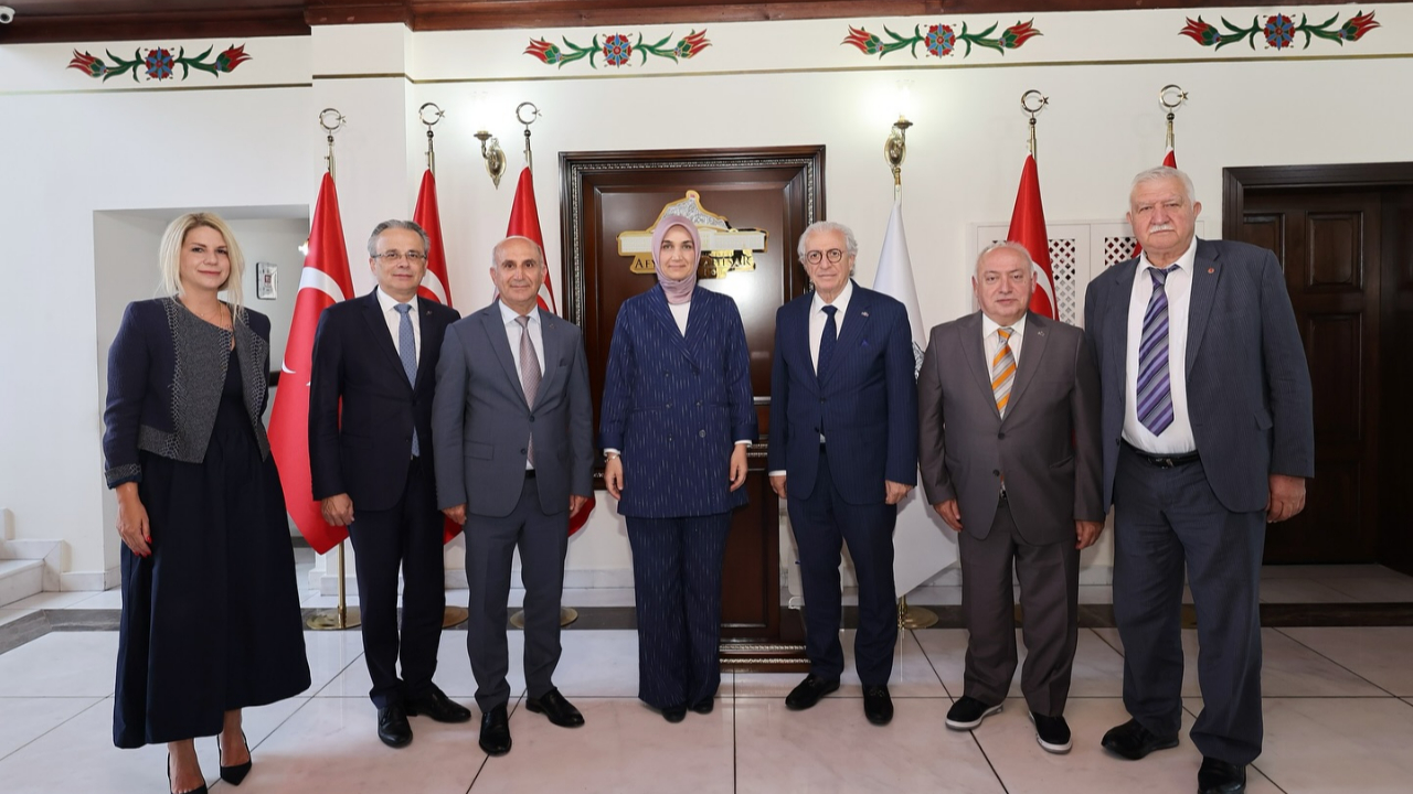 Vali Yiğitbaşı, Ege İhracatçı Birlikleri Temsilcilerini Ağırladı
