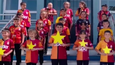 Minik Galatasaraylılar’dan Görsel Şov!