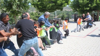 Müdür Sünnetci, Yılsonu Etkinliklerinde Öğrencilerle Buluştu
