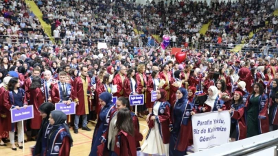 AFSÜ Sağlık Hizmetleri Meslek Yüksekokullarının 1000 Öğrencisi Mezun Oldu