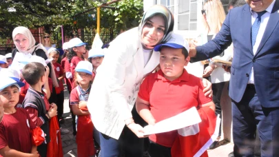 Afyonkarahisar’da 142 Bin Öğrenci Karnelerini Aldı