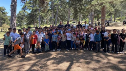Başkan Çetinkaya'dan Öğrencilere Karne Hediyesi