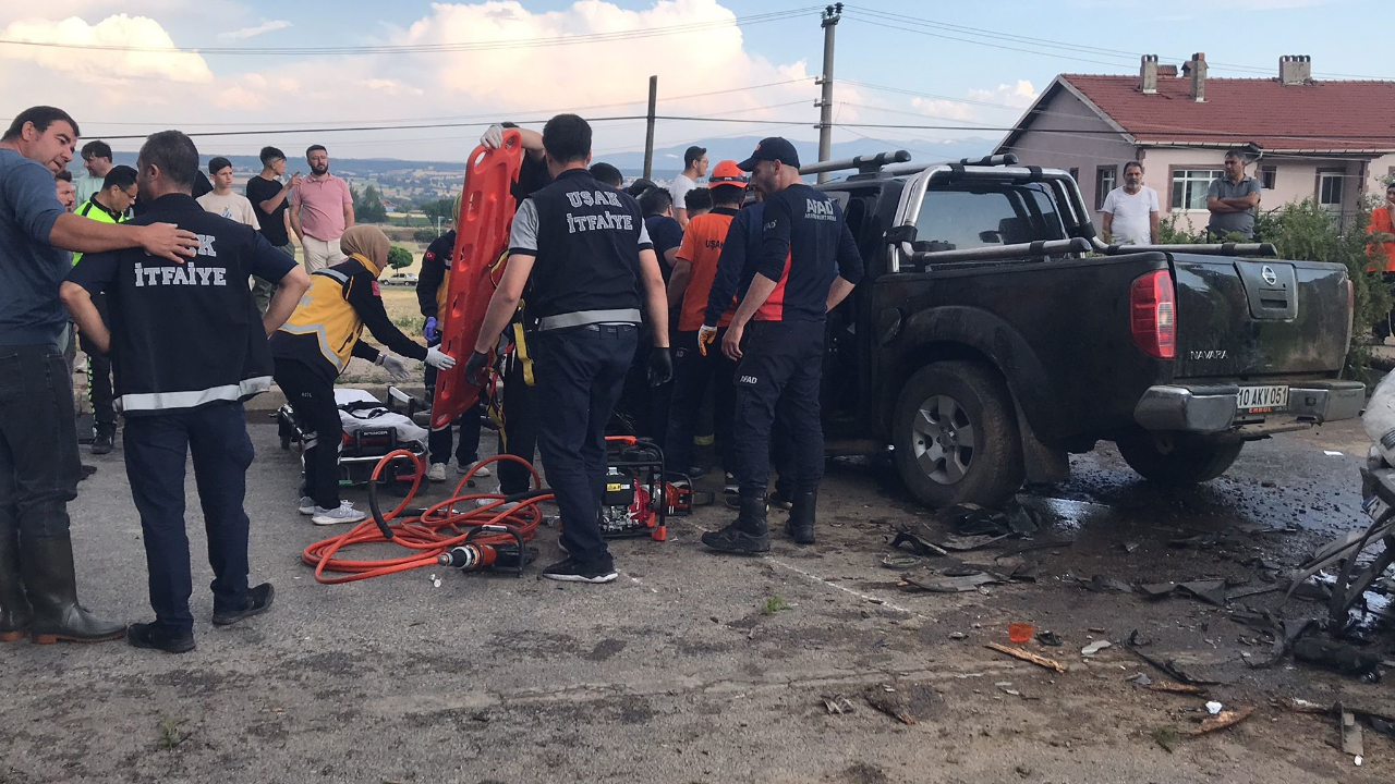 Afyon-Uşak Yolunda Feci Kaza: 1 Ölü, 1 Yaralı