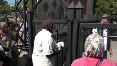 Sohbete Daldı, Yarım Saat Erken Geldiği Sınavı 3 Dakikayla Kaçırdı