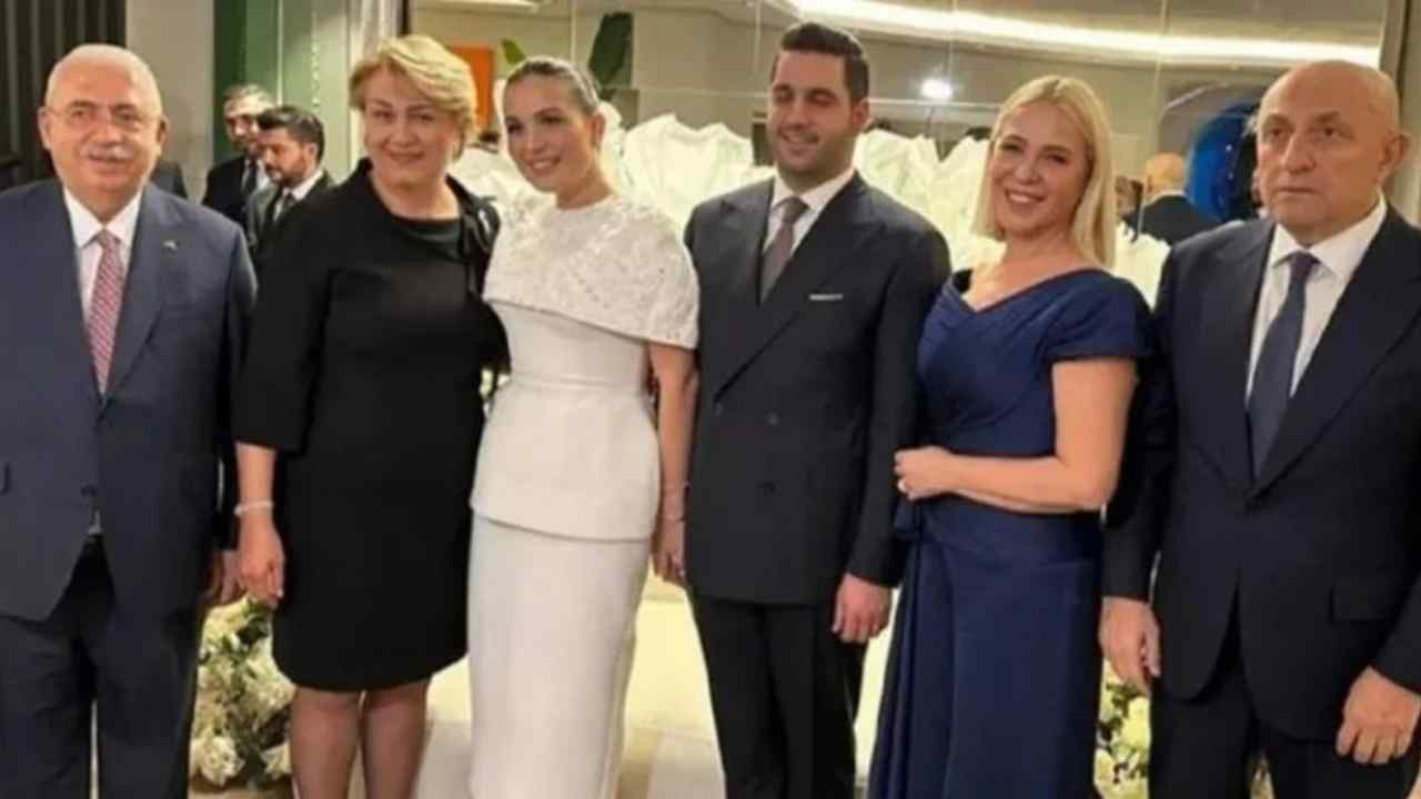 Ayşe Karasu Engin kimdir? Kaç yaşında, ne iş yapıyor? Sinan Engin’in eşi hakkında merak edilen tüm detaylar