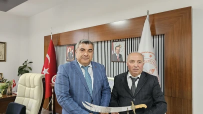 Hacı Bektaş-ı Veli Kültür Dernekleri Federasyonu'ndan Müdür Sünnetci’ye Ziyaret
