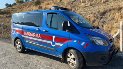 Hayvan Damında İple Kendini Astı!