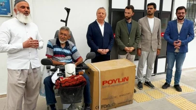Afyonkarahisar Engelliler Platformu'ndan 4 Engelliye Akülü Araç Desteği
