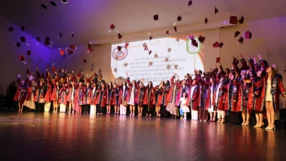 AFSÜ Eczacılık Fakültesi 2025 Mezunları Törenle Uğurlandı