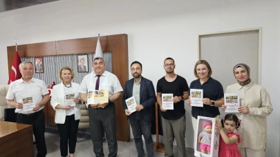 Öğrencilerden" Yöresel Lezzet" Temalı Dergi Müdür Sünnetci’ye Takdim Edildi