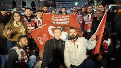 CHP Afyon Gençlik Kollarından Özgür Özel’e Destek: "Partimizi Karanlığa Teslim Etmeyeceğiz!"