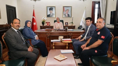 Vali Yiğitbaşı, Ayazini Heyetini Makamında Ağırladı