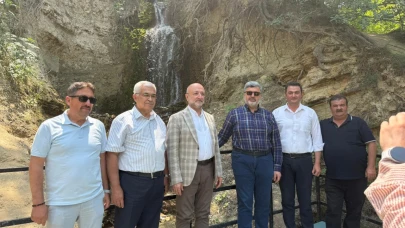 "İş bilenin, at binenin, kılıç kuşananın"