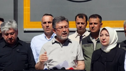 Bakan Yumaklı: 3 Kişi Gözaltında, 3 Yangın Hâlâ Risk Teşkil Ediyor