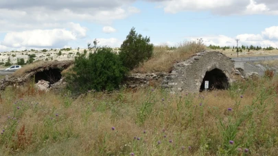 831 Yıllık Yenice Han Turizme Kazandırılmayı Bekliyor