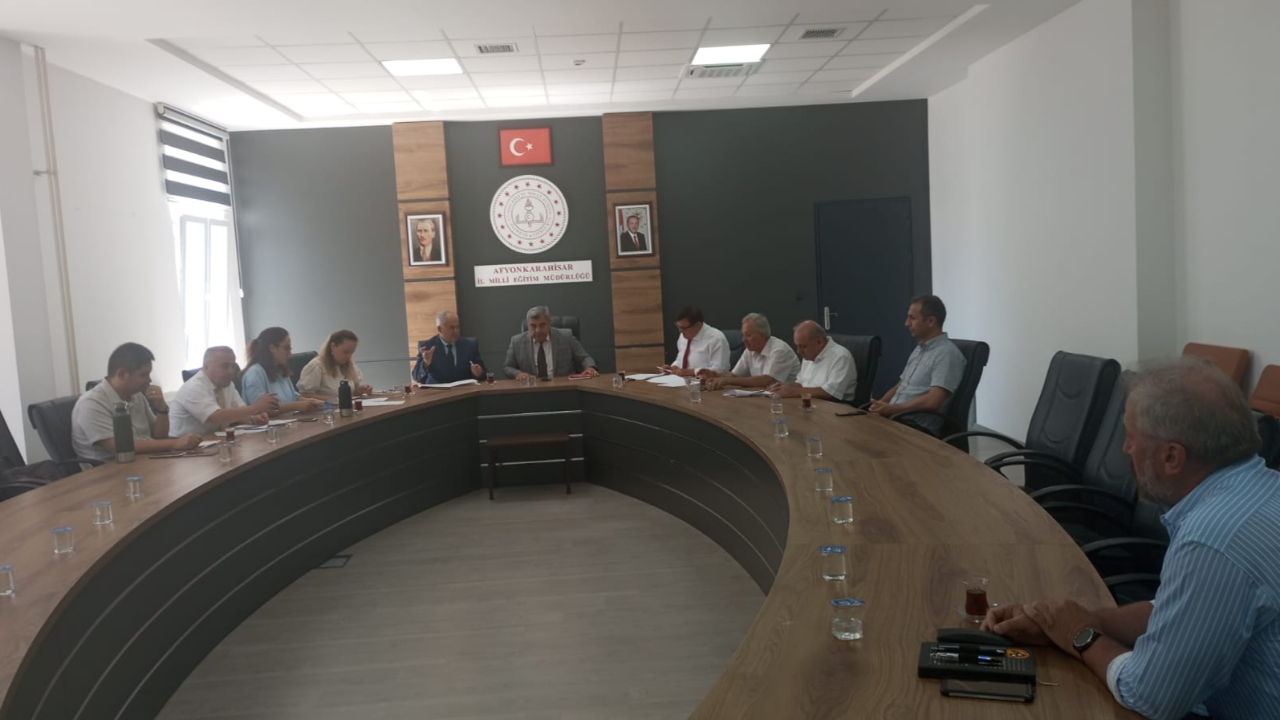 Müdür Sünnetci, Eğitim Müfettişleriyle Bir Araya Geldi