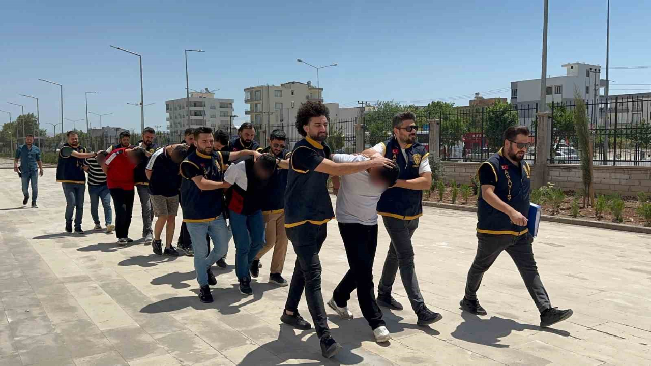 Ünlü Sanatçının Oğlunun Ölümüyle İlgili 5 Kişi Tutuklandı