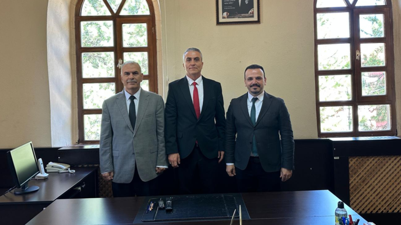Sinanpaşa MYO’da Devir Teslim Töreni Düzenlendi