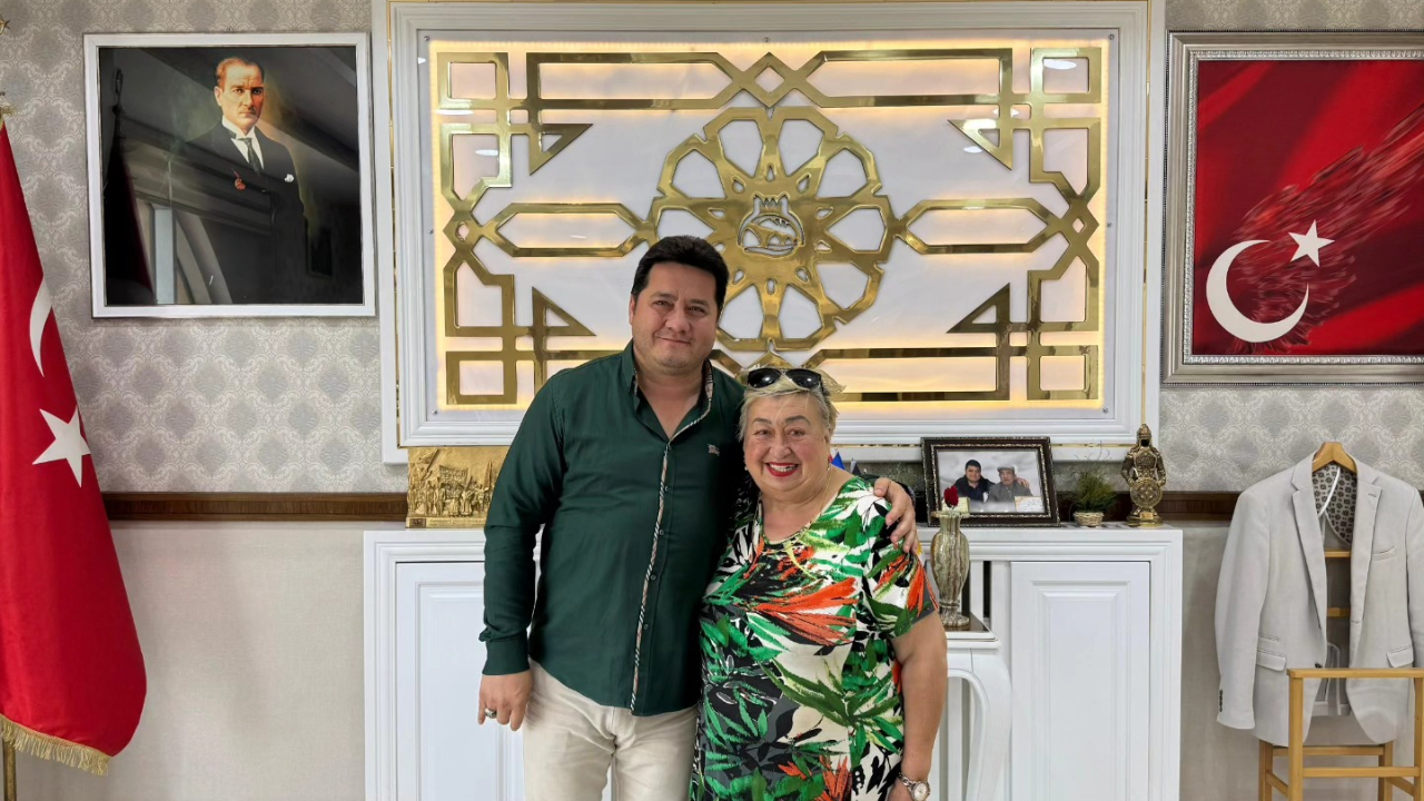 Oyunculardan Başkan Aynacı’ya Ziyaret