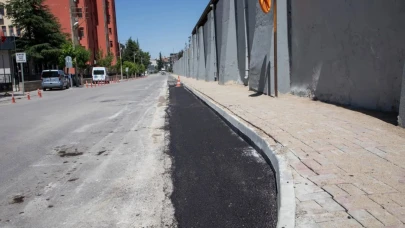 Afyonkarahisar Belediyesi'nden O Caddede Trafiği Rahatlatacak Düzenleme