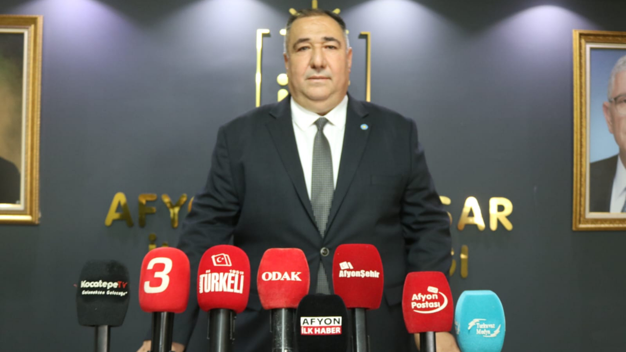 Mısırlıoğlu’ndan Sert Eleştiriler: “Turgay Şahin Uzayda Yaşıyor Herhalde”