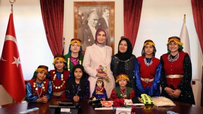 Vali Yiğitbaşı, Tatarlı Heyetini Kabul Etti