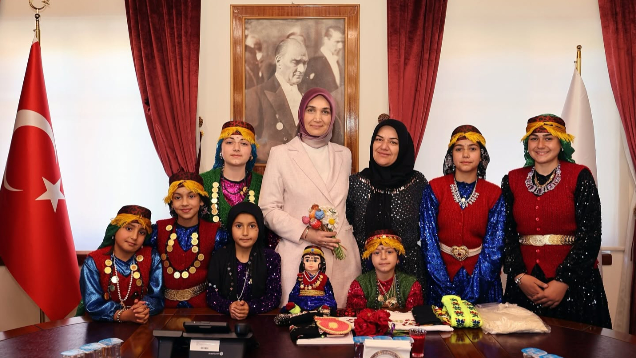 Vali Yiğitbaşı, Tatarlı Heyetini Kabul Etti
