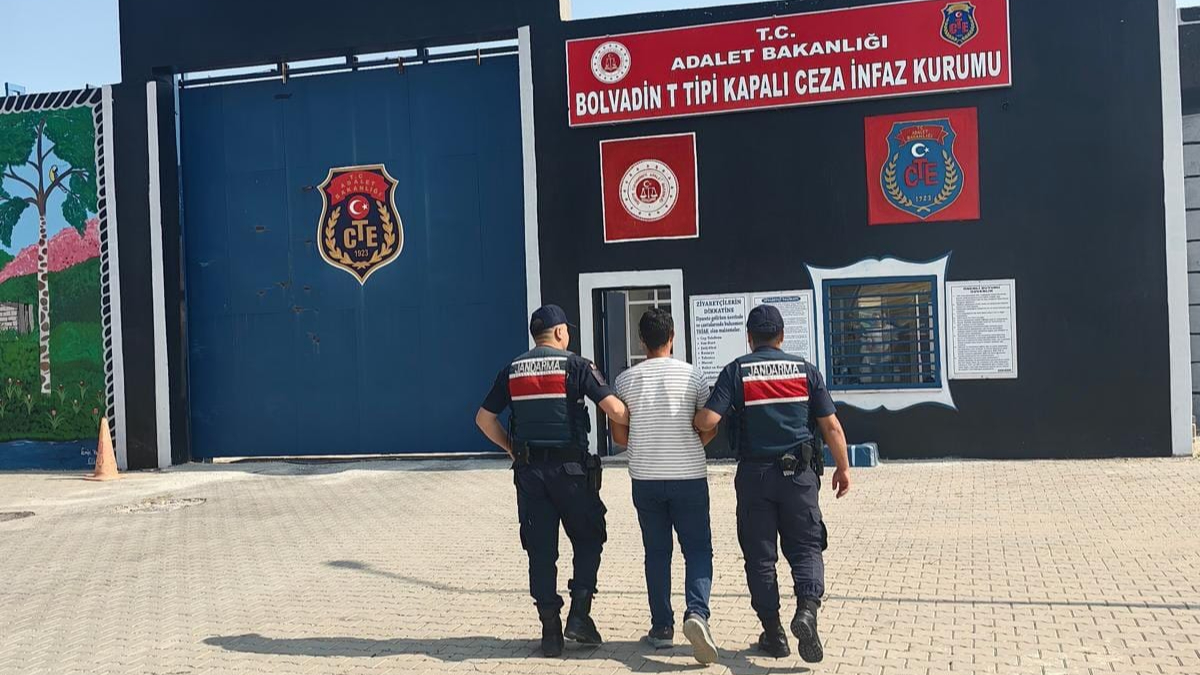 Jandarma Aranan Hükümlüleri Yakaladı: 7 Kişi Cezaevine Gönderildi