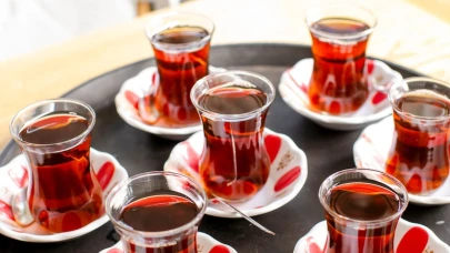 Ünlü Türk Markasının Siyah Çayında Boya Tespit Edildi