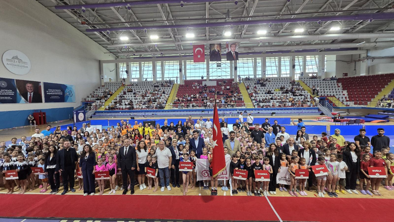 12 İlden Yüzlerce Sporcu Cimnastik Şampiyonası İçin Afyon’da