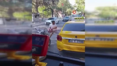 Taksiciye saldırdı, dayak yemekten zor kurtuldu: O anlar kamerada