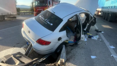 Traktörle Çarpışan Otomobildeki Üsteğmen Hayatını Kaybetti