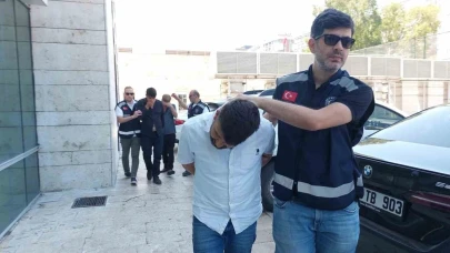 Kavga Sırasında Üzerinden Araçla Geçtiği Akrabasını Öldürdü