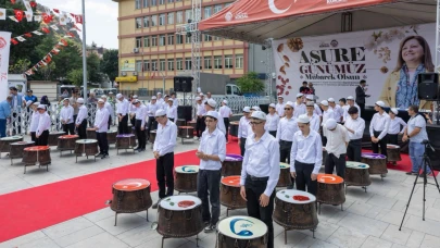 Afyon’da 500 Yıllık "40 Hatimli Şifalı Aşure" Geleneği Sürdürüldü