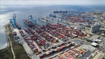 Türkiye'nin komşularına ihracatı yılın ilk yarısında 13,3 milyar dolara ulaştı