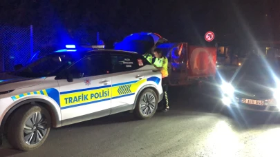 Yolun Karşısına Geçmek İsteyen Kadına Ters Yönden Gelen Plakasız Araç Çarptı