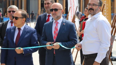 AK Parti Afyonkarahisar’dan 15 Temmuz Sergisine Ziyaret