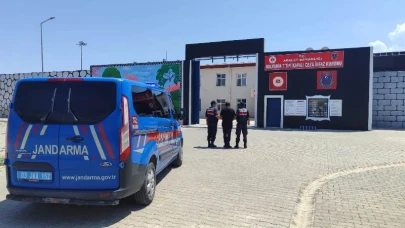 Afyon Jandarmasından Suç Dosyası Kabaran Şahsa Darbe!