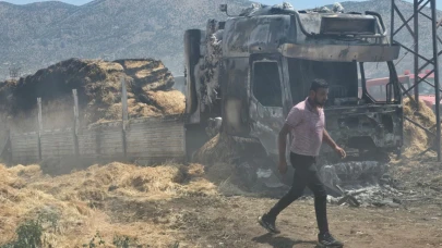 Saman Yüklü Tır Alev Alev Yandı: Araziye Sıçrayan Yangın Söndürüldü