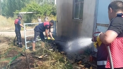 Şuhut’ta Besihane Bahçesinde Çıkan Yangın Korkuttu