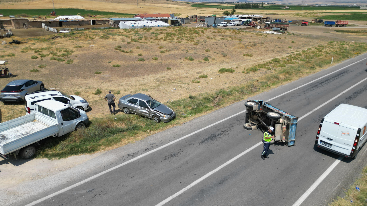 Afyon’da Patpat Yol Ortasına Devrildi, 1 Kişi Yaralandı