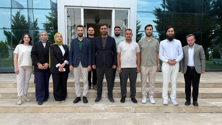 AK Parti Afyonkarahisar Gençlik Kolları'ndan Müdür Aslan'a Ziyaret