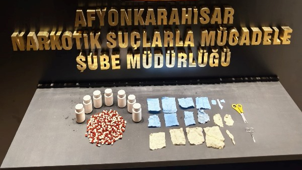 Afyon’da Sentetik Ecza Ve Uyuşturucu Emdirilmiş Peçete Ele Geçirildi