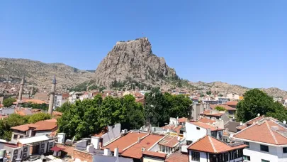 Afyonkarahisar’da Sıcaklık 35 Dereceyi Görecek