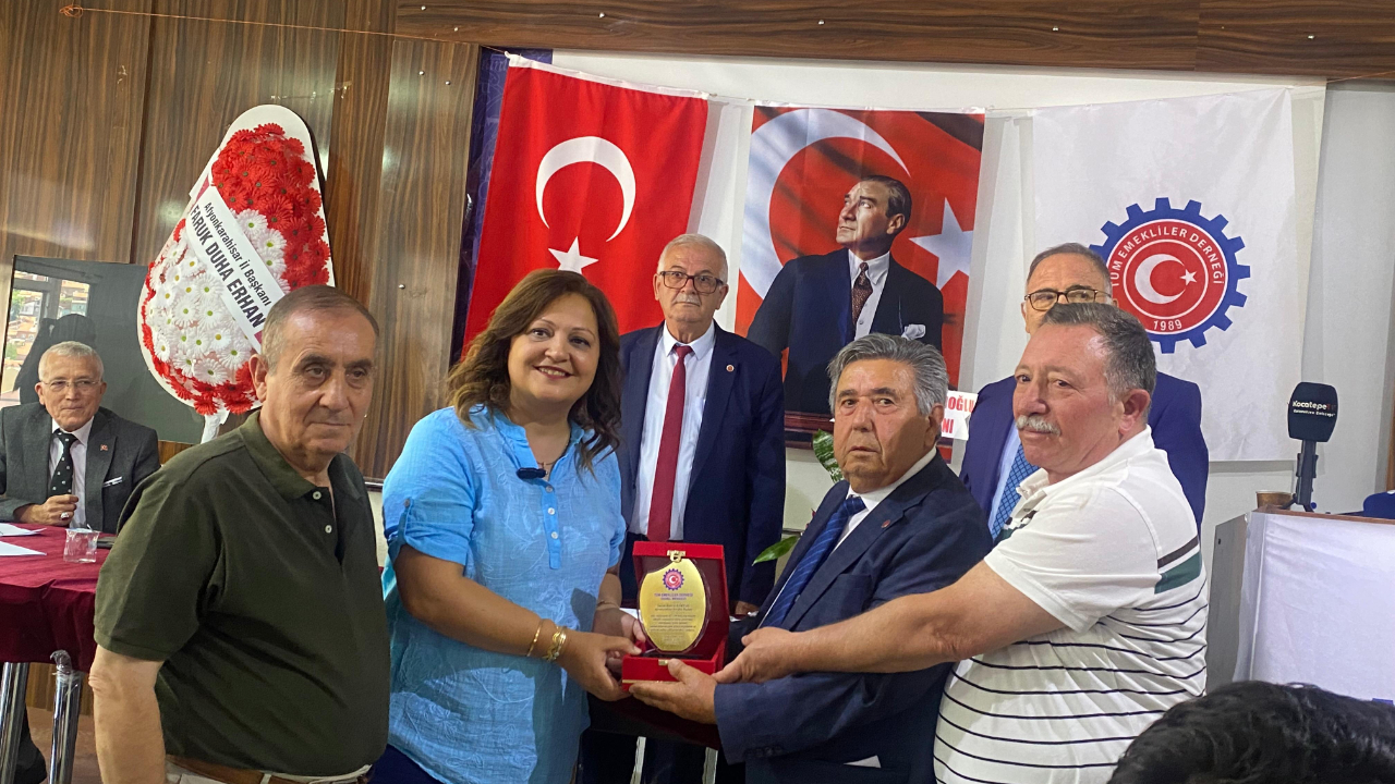 Emekliler Afyonkarahisar'da Bir Araya Geldi: "Hakkımız Olan İnsanca Yaşam İstiyoruz"