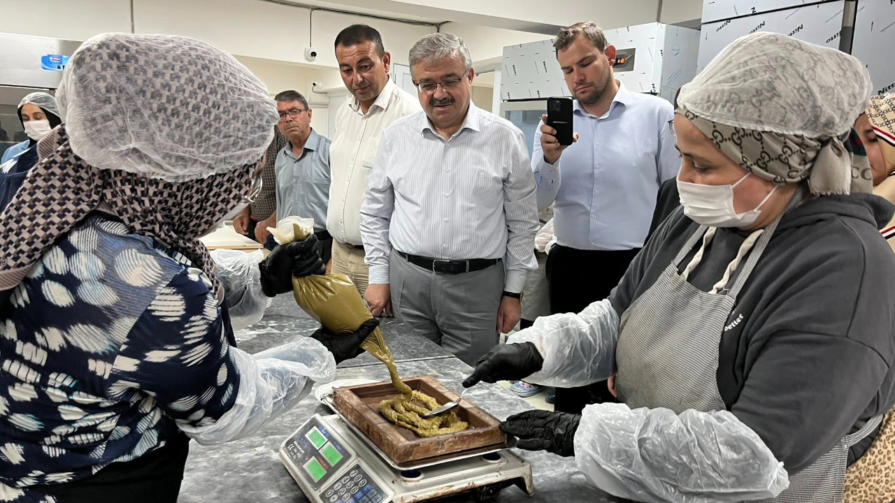 Kadın Eliyle Üretilen Çikolataya Vekil Desteği