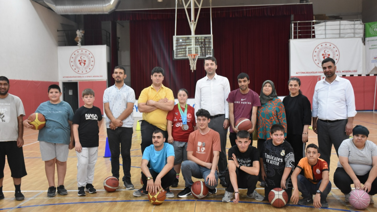 Genel Müdür Efendioğlu Gençlerle Buluştu