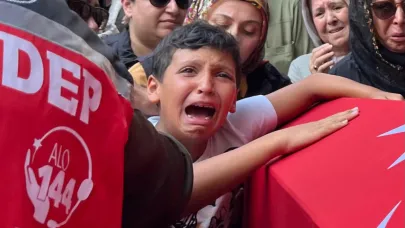 Yangın Şehidinin Oğlundan Yürek Yakan Feryat