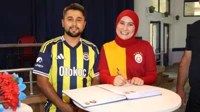 Fanatik Gelin ve Damat Gönül Verdikleri Takımların Formalarıyla Evet Dediler!