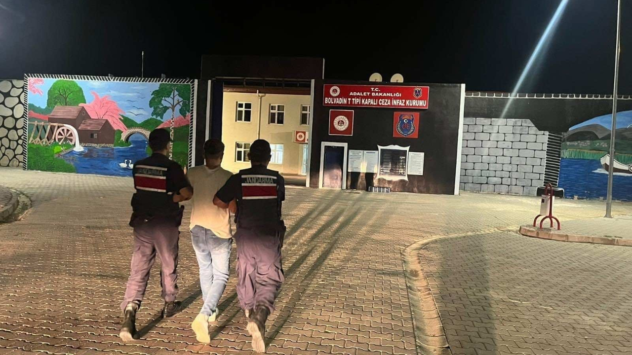Afyonkarahisar’da  Jandarma Arananları Tek Tek Yakaladı